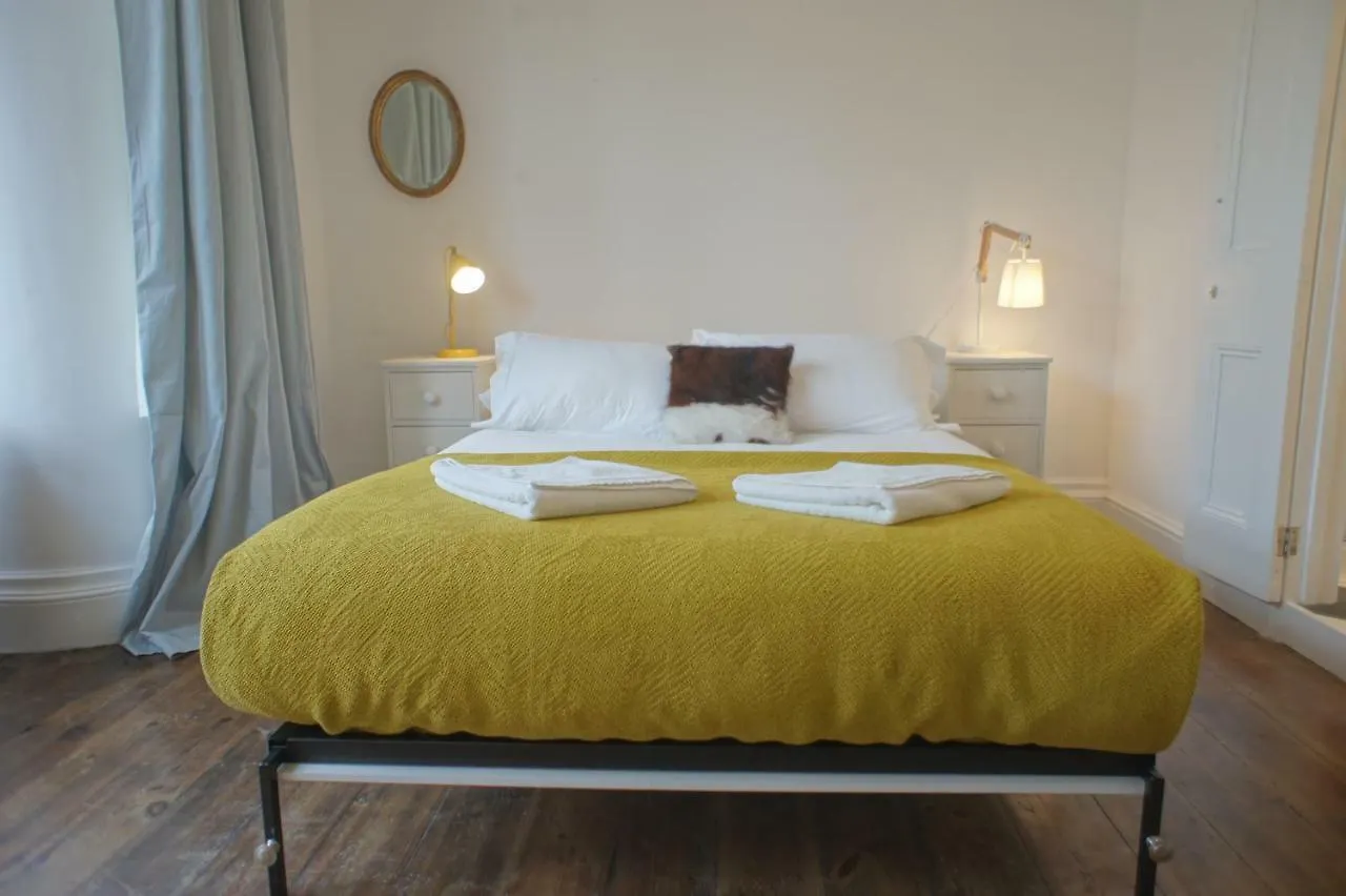 Holiday home 9 Crescent Gardens Hotel Bath
